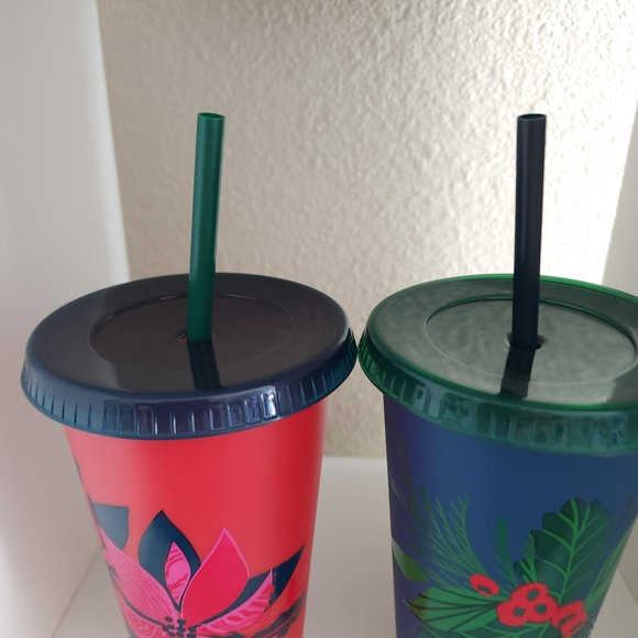 Starbucks 2 Venti  24oz Reusable Cold Cup With Straw Lid Holiday Christm… - Picture 3 of 5